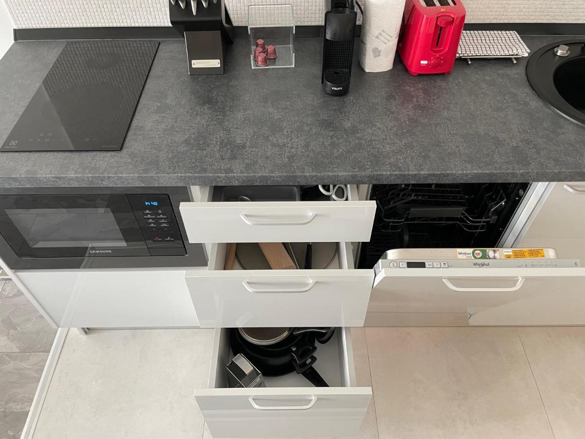 Cozy 2-Room Penthouse Lakeview W14 Bukareszt Zewnętrze zdjęcie